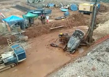 Fusca despenca de barranco na Rodovia dos Minérios e motorista morre