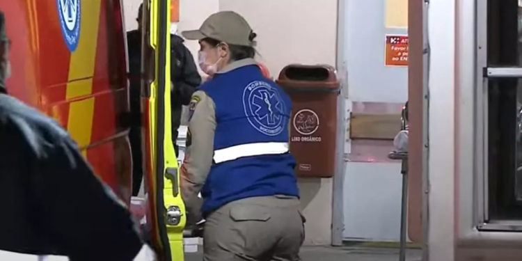 Após levar um soco idosa atinge marido com uma martelada na cabeça