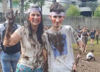 MÃE E FILHO COM AUTISMO SÃO APROVADOS NO MESMO CURSO NA UFPR.