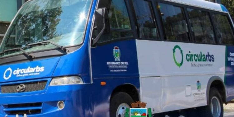 CirculaRBS | Prefeitura de Rio Branco do Sul entrega ônibus novo