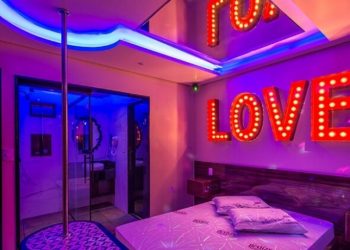 Homem supostamente deixa carro do irmão penhorado em motel após não ter dinheiro para pagar travesti na Br 277