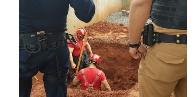 TRABALHADOR MORRE SOTERRADO ENQUANTO