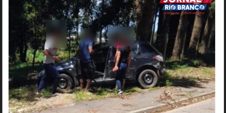 Homem baleado dentro de veículo em Itaperuçu