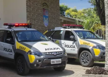 Com medo da esposa, homem simula crime para ser preso e evitar chegar em casa alcoolizado