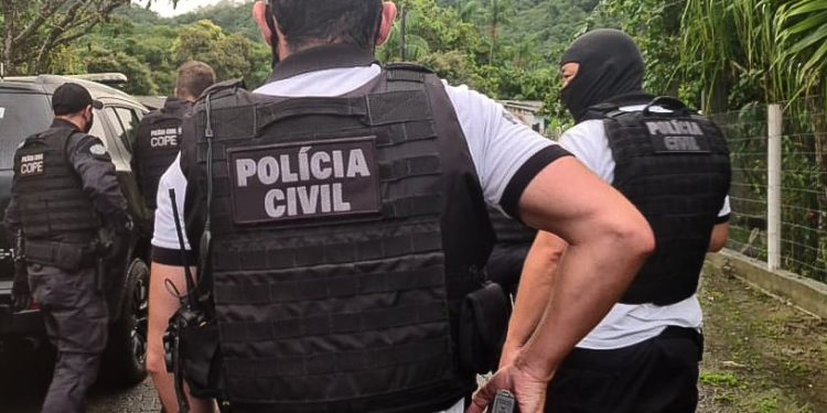 Operação da Polícia leva a prisão de três suspeitos em Itaperuçu
