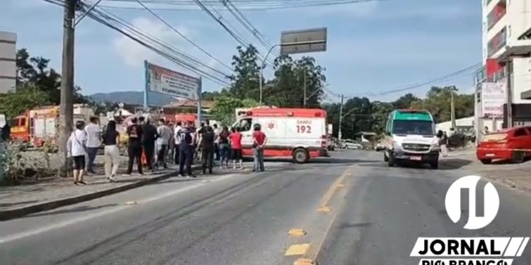 Homem invade creche em Blumenau, mata quatro crianças e se entrega