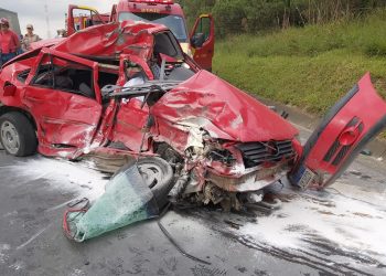 Motorista morre após batida contra caminhão no Contorno Norte