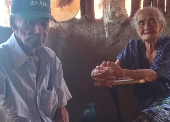 Após quase 80 anos juntos, idosos centenários morrem no mesmo dia, com apenas quatro horas de diferença
