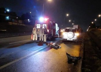 HOMEM MORRE ATROPELADO AO ATRAVESSAR RODOVIA NA GRANDE CURITIBA
