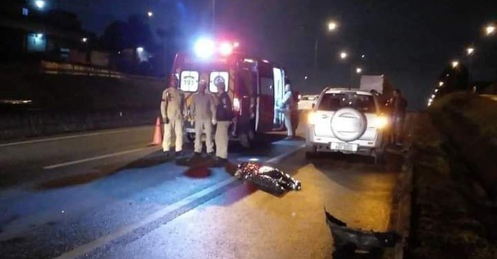 HOMEM MORRE ATROPELADO AO ATRAVESSAR RODOVIA NA GRANDE CURITIBA