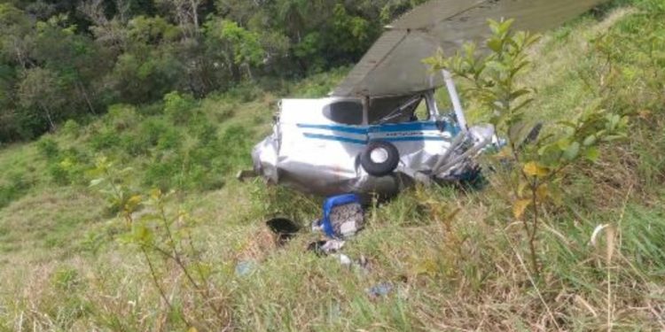 AVIÃO ENCONTRADO EM DOUTOR ULYSSES -PR SEM NENHUM SOBREVIVENTES!!