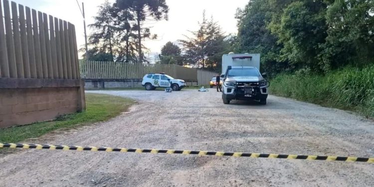 Homem é morto com mais de 20 facadas em Almirante Tamandaré