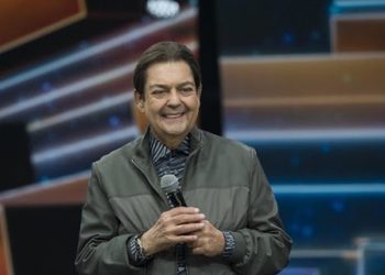 Fausto Silva é internado para passar por mais um transplante