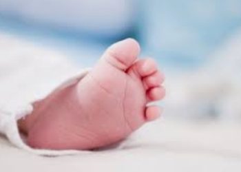 Bebê de seis meses morre engasgado com leite materno no Paraná