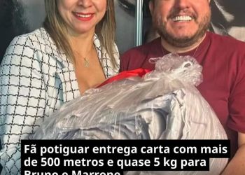 Fã uma carta com mais de 500 metros de comprimento e quase 5 kg ao cantor Bruno,