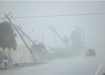 Furacão Milton perde força após atingir a Flórida com ventos de mais de 190 km/h