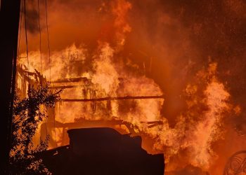 Incêndio a residência no bairro Papanduva