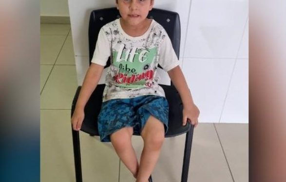🚨Menino, de 5 anos, disse ter saído de casa para comprar balas e sabe onde mora /