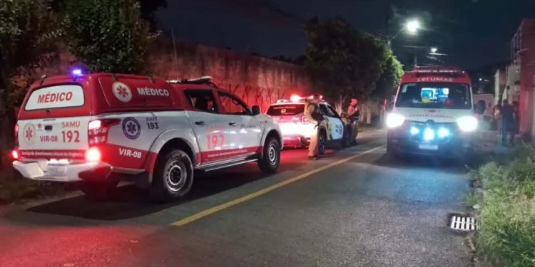 Pai suspeito de esfaquear o filho