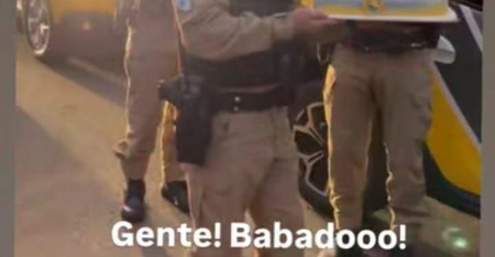 Polícia faz homenagem a criança autista