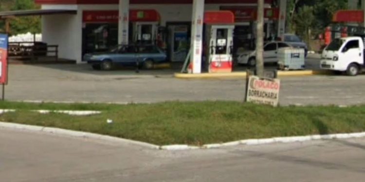 Bandidos amarram vigilante e roubam cofre de posto de combustíveis em Almirante Tamandaré