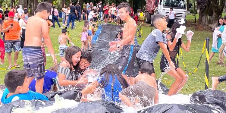 Muita diversão no Bosque Municipal