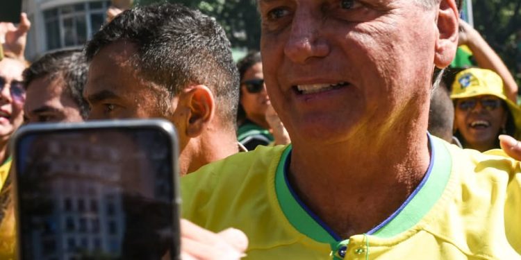 Bolsonaro participa de evento no Rio de Janeiro
