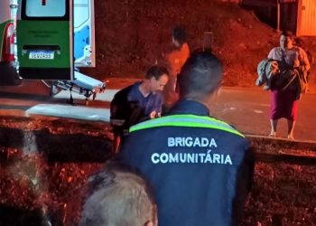 Bombeiros de Rio Branco do Sul atende vítima de queda