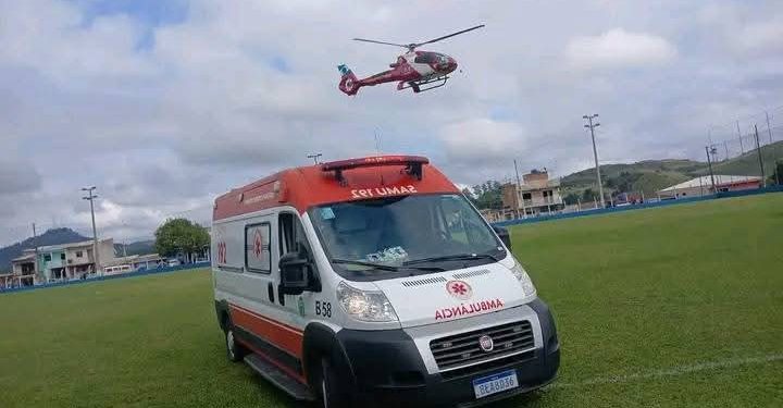 Homem sofre queda de aproximadamente 3 metros é socorrido de helicóptero em Rio Branco do Sul
