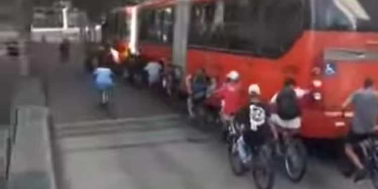 Criançada são flagrados pegando Rabeira menos de 24 após tragédia em Curitiba