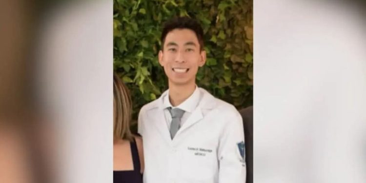 Motociclista que morreu na frente dos pais após batida contra caminhão na Estrada da Ribeira era médico