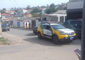 Suspeito de envolvimento em roubo de veículo morre em confronto com a ROTAM em Colombo