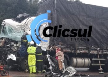 Grave acidente interdita BR-476 na região da Lapa