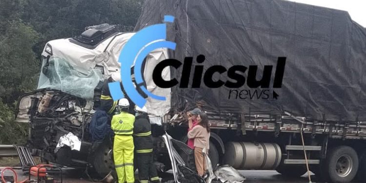 Grave acidente interdita BR-476 na região da Lapa