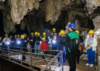 O Parque Municipal Gruta do Bacaetava celebrou seus 25 anos com uma visita noturna inesquecível!