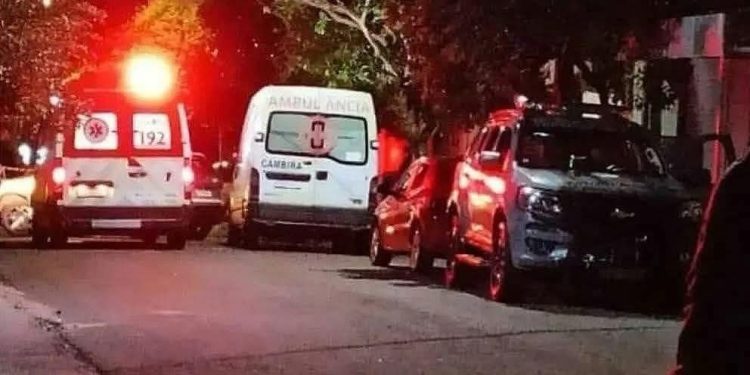 Mulher suspeita de matar o marido e sair para beber após o crime no Paraná