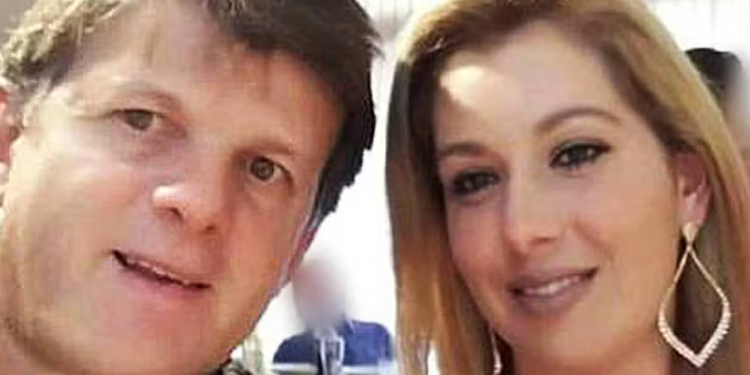Mulher que asfixiou o marido com sacola e enterrou corpo em freezer é presa