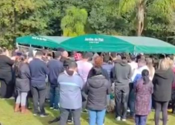 Último adeus à pequena Manu comove familiares e amigos em Curitiba