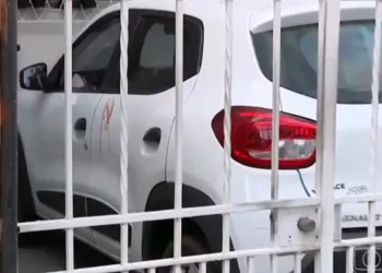 Ladrão atira em mulher porque ela não tinha o modelo de celular que ele queria roubar