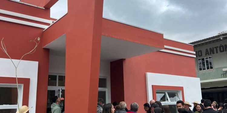 Prefeitura inaugura novo CRAS no Açungui