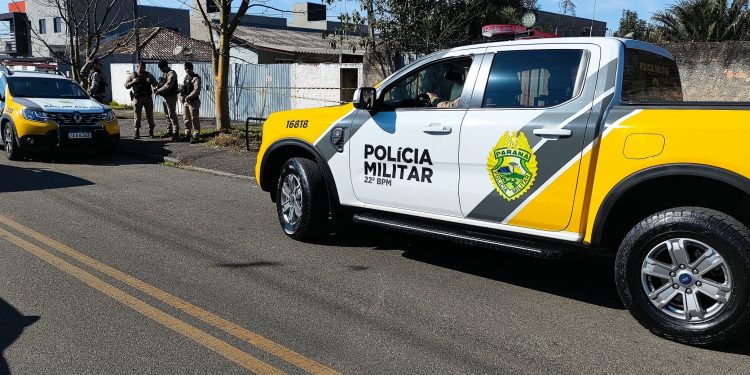 Horror em Colombo: mulher é encontrada morta dentro de geladeira enrolada em lençóis; corpo foi coberto com cal