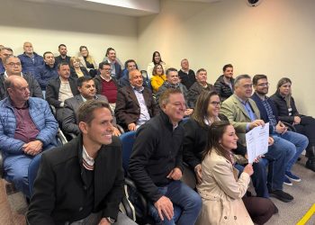 Presidente da COMESP e  prefeita de Rio Branco do Sul comemora conquista para a saúde