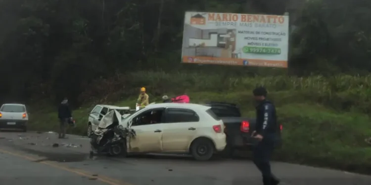 Acidente gravissímo provoca morte de motorista na Rodovia dos Minérios