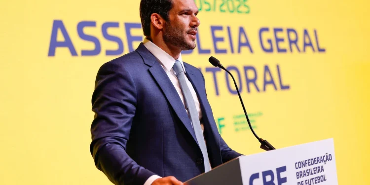 Presidente da CBF e deputada do MDB são alvos de operação da PF por suspeita de compra de votos