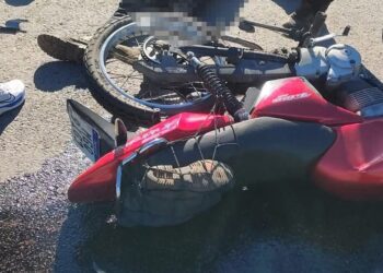 Acidente deixa motociclista ferido na Rodovia dos Minérios