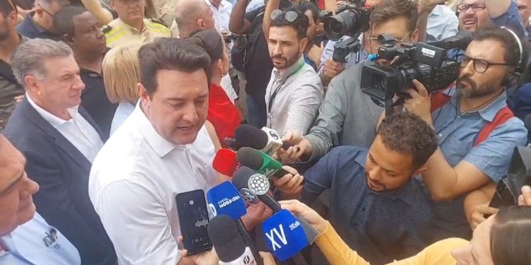 Ratinho anuncia asfaltamento até a comunidade do Açungui