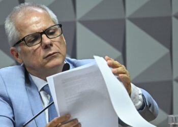 PF prende ex-presidente do INSS e faz buscas contra ex-ministro da Previdência