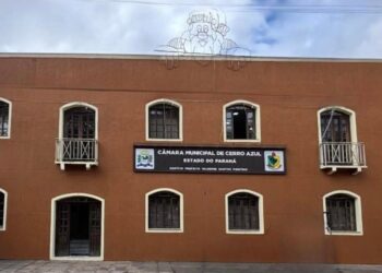 A Câmara Municipal de Cerro Azul, no Vale do Ribeira, manteve o pagamento de auxílio-alimentação de R$ 1 mil para cada vereador.