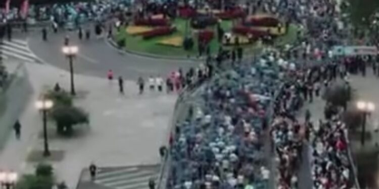 MEGA MARATONA EM CURITIBA ALTERA TRÂNSITO E CAUSA TRANSTORNOS A TRABALHADORES