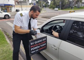 Jovem  Vende Doces em Sinaleiros Para Arrecadar R$ 170 Mil e Realizar Sonho de Ser Piloto